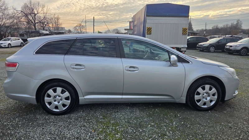 Toyota Avensis 2.0 152кс, снимка 6 - Автомобили и джипове - 52829701