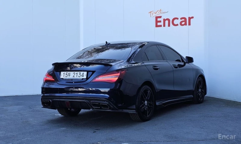 Mercedes-Benz CLA 220, снимка 2 - Автомобили и джипове - 53235537