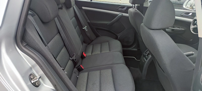 Skoda Octavia 2.0TDI SCOUT 4x4, снимка 10 - Автомобили и джипове - 53293263