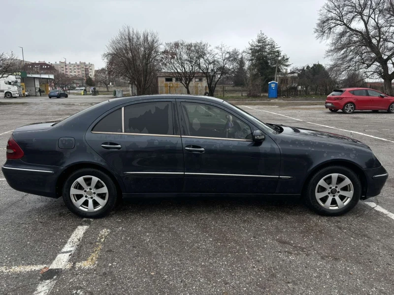 Mercedes-Benz E 220, снимка 3 - Автомобили и джипове - 53294986