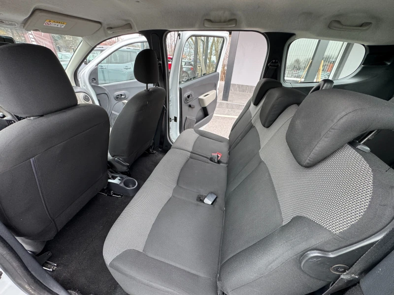 Dacia Lodgy 1.5 DCI EURO 6 НОВ ВНОС, снимка 11 - Автомобили и джипове - 53332692