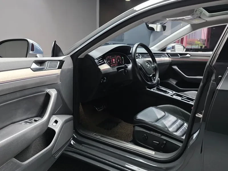 VW Arteon 2.0 TDI PREMIUM, снимка 10 - Автомобили и джипове - 56294615