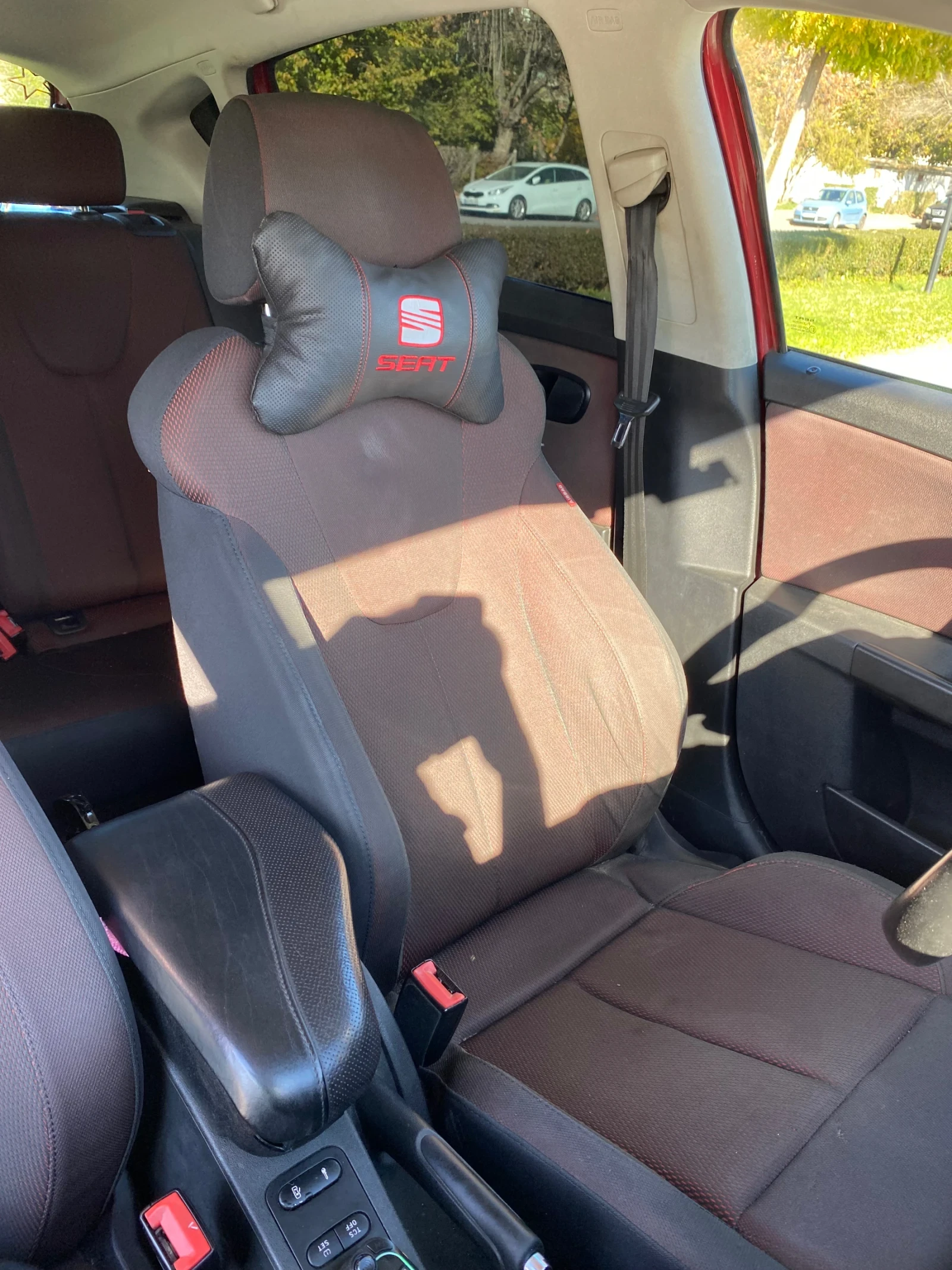 Seat Leon 1.6 ГАЗ - изображение 6