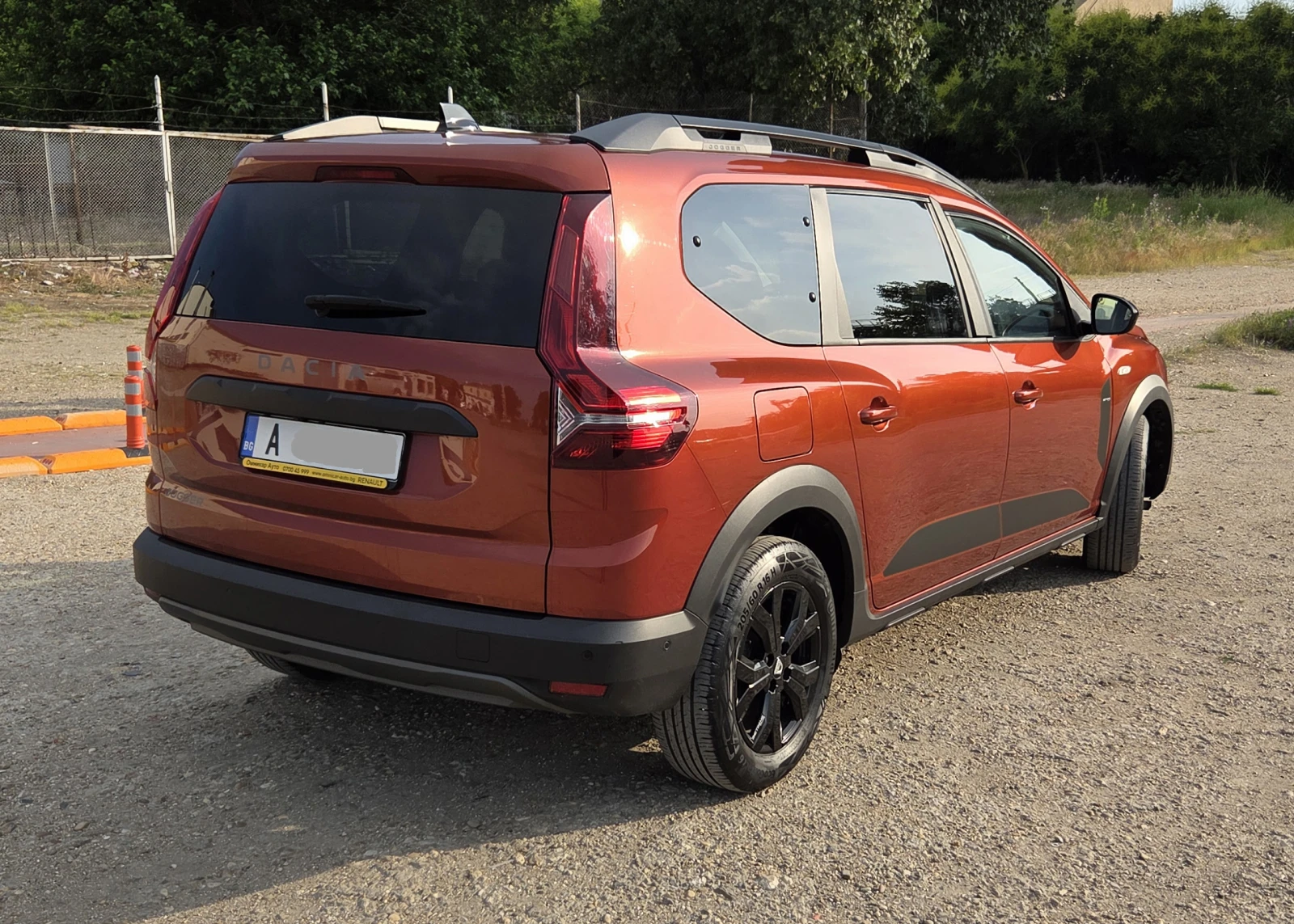 Dacia Jogger 1.0 Tce LPG, 6+ 1 - изображение 4