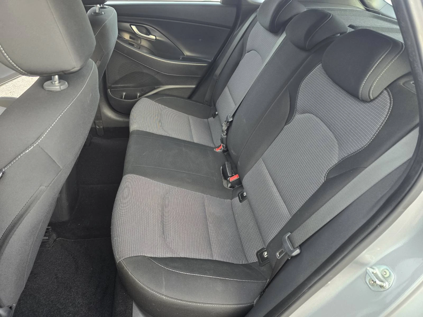 Hyundai I30 1.6 CRDi  | Mobile.bg   16