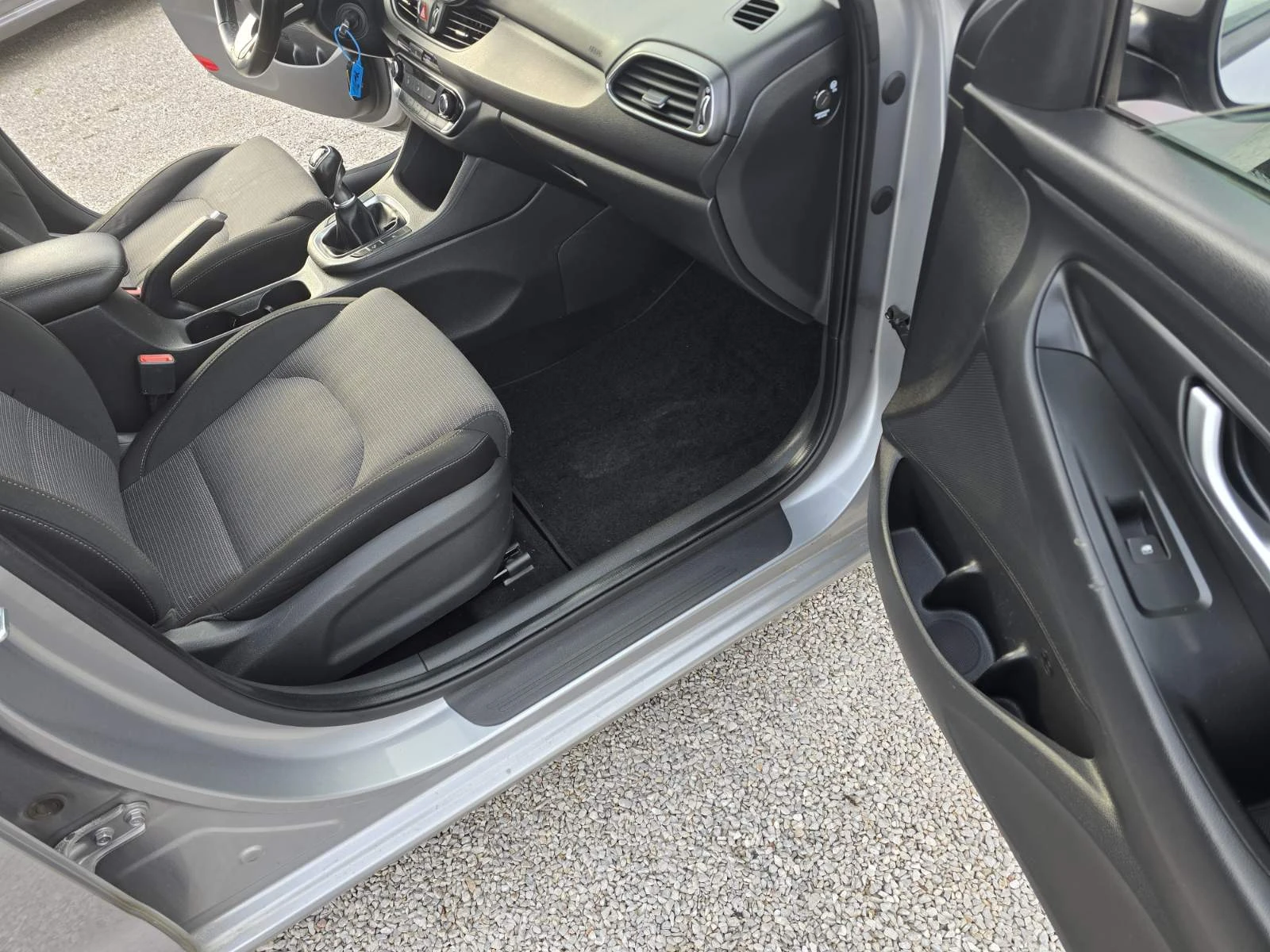 Hyundai I30 1.6 CRDi  | Mobile.bg   14