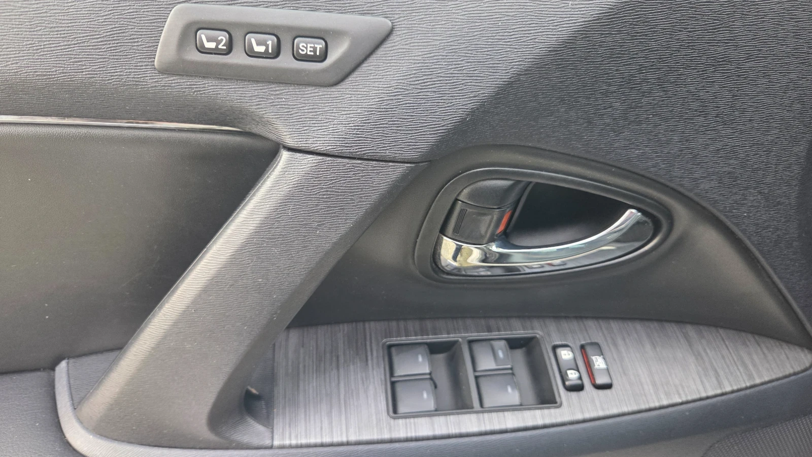 Toyota Avensis 2.0 152�� | Mobile.bg � ����������� 14