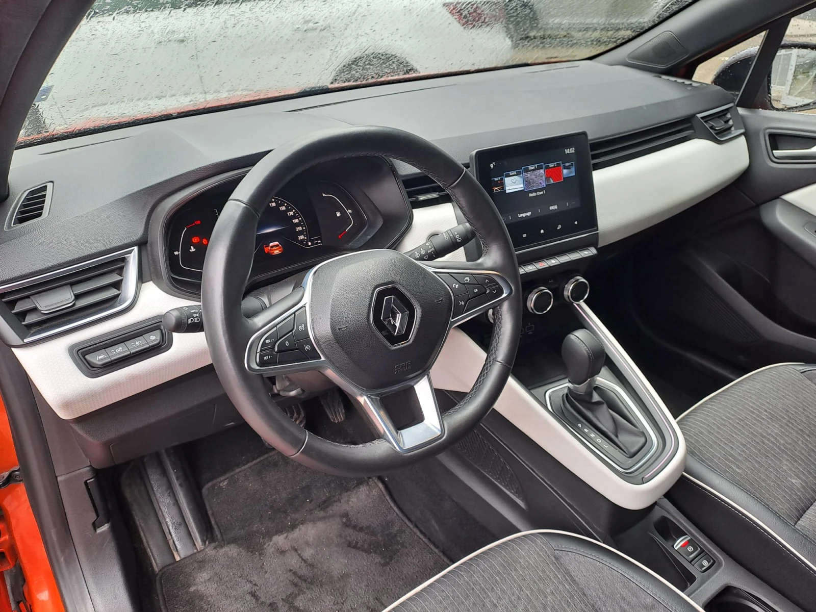 Renault Clio 1.0 TCe 90 k.c. AUTOMATIC - изображение 10