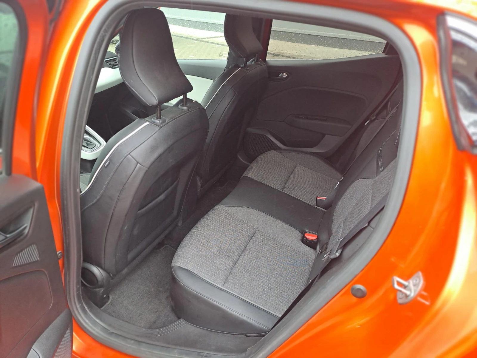 Renault Clio 1.0 TCe 90 k.c. AUTOMATIC - изображение 8