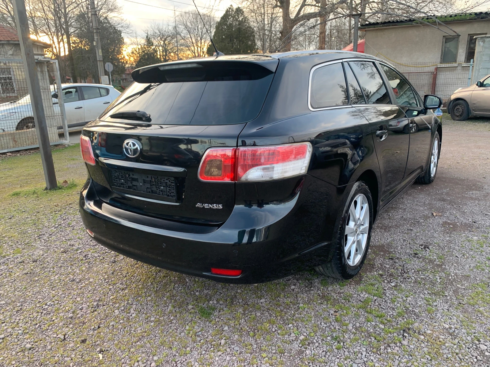 Toyota Avensis 2.0d4d - изображение 7