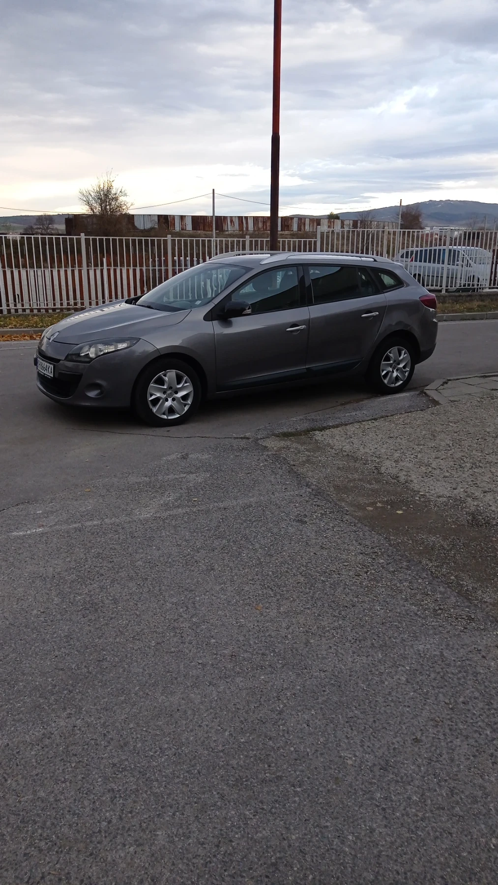 Renault Megane 1.9 dci 131 �.�.   | Mobile.bg � ����������� 12