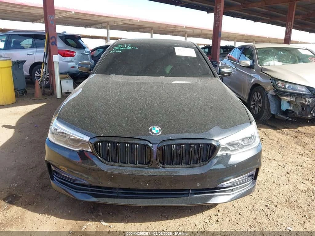 BMW 540 /CARFAX/B58/Кожа/Подгрев/Панорама/Клип, снимка 13 - Автомобили и джипове - 53737152