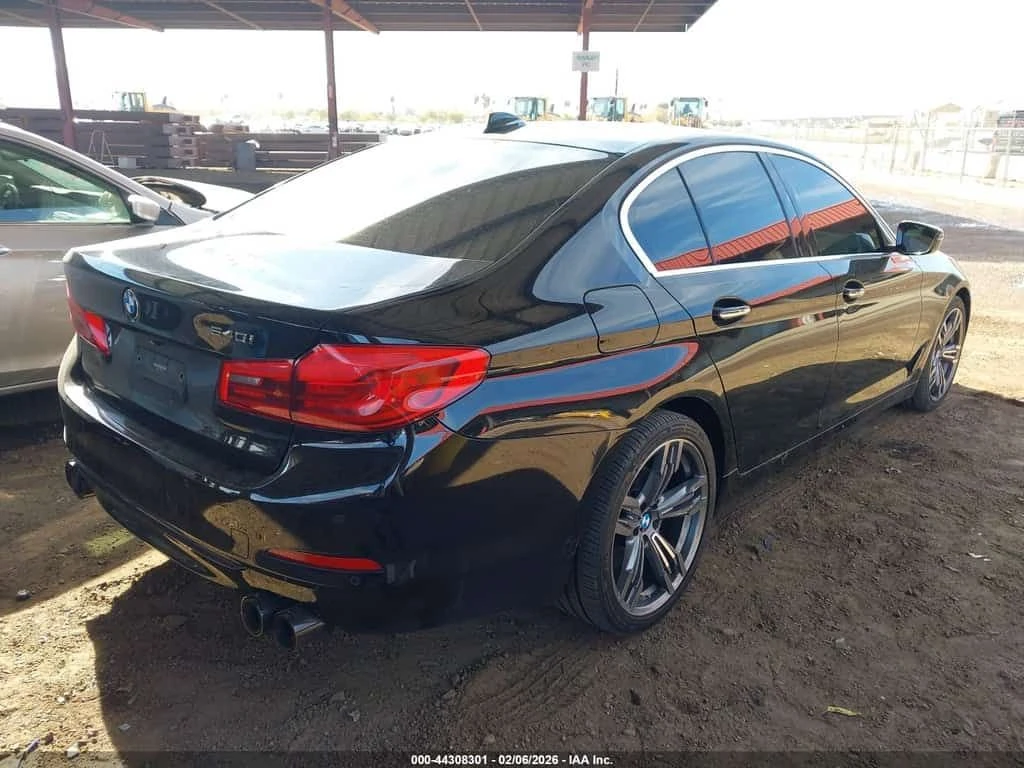 BMW 540 /CARFAX/B58/Кожа/Подгрев/Панорама/Клип, снимка 4 - Автомобили и джипове - 53737152