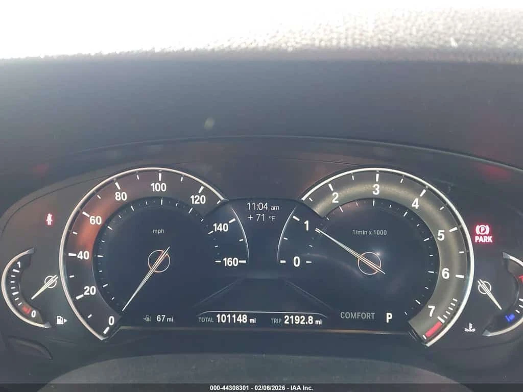 BMW 540 /CARFAX/B58/Кожа/Подгрев/Панорама/Клип, снимка 8 - Автомобили и джипове - 53737152