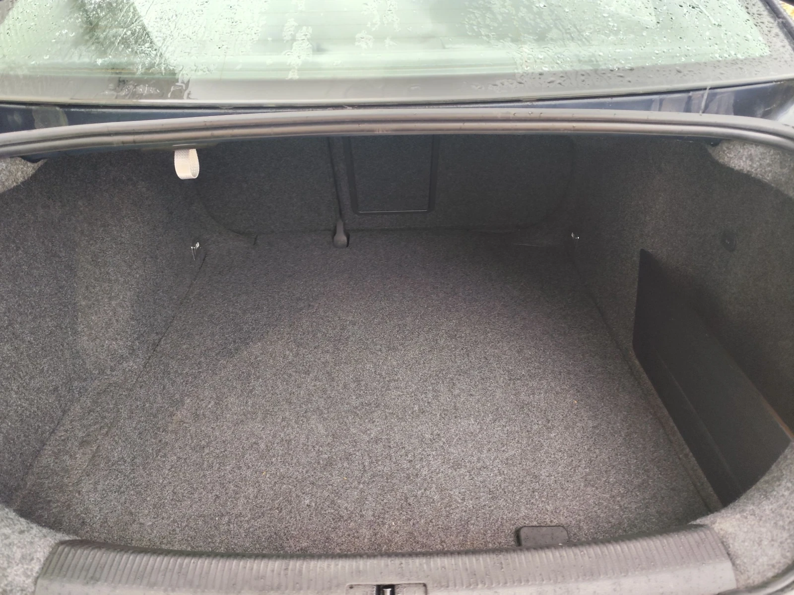 VW Jetta 2.0, снимка 8 - Автомобили и джипове - 54000465