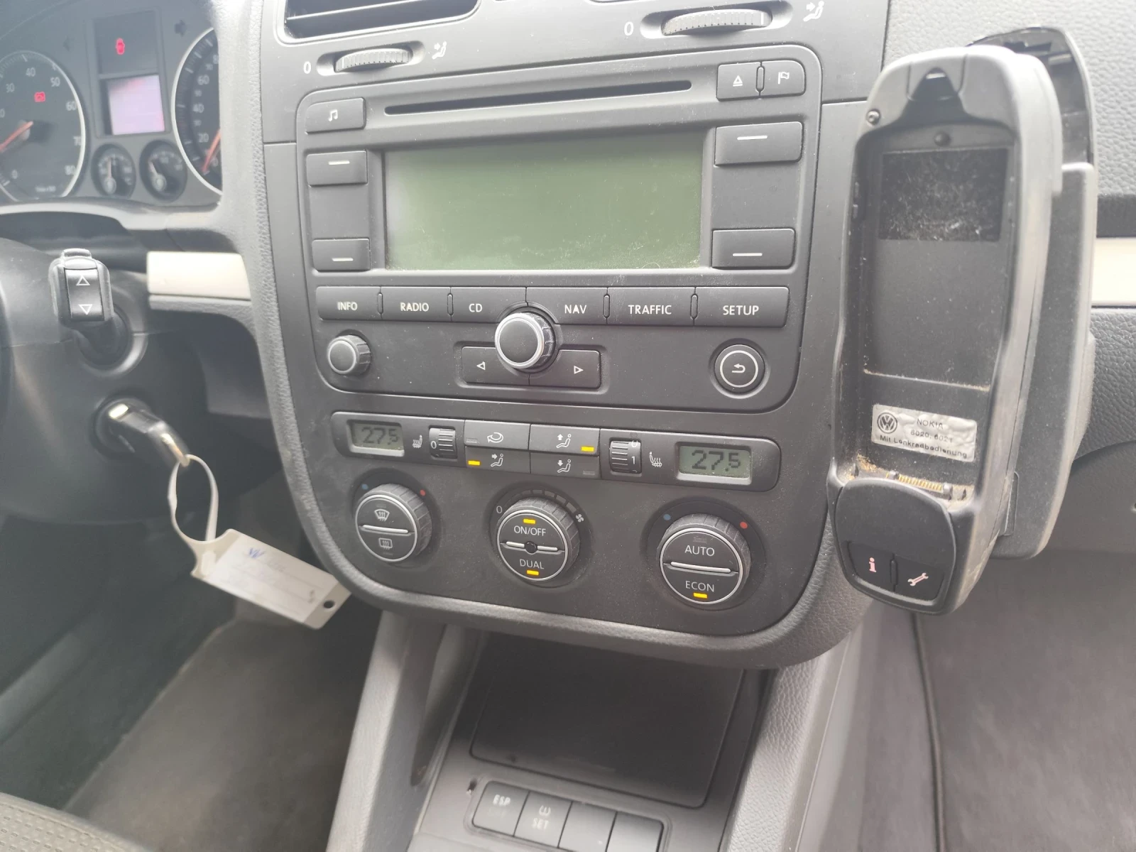 VW Jetta 2.0, снимка 9 - Автомобили и джипове - 54000465