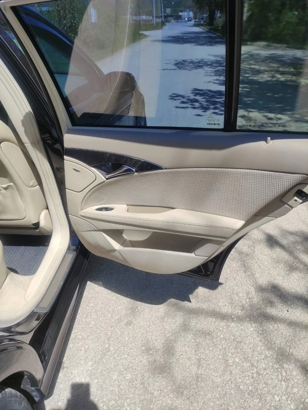 Mercedes-Benz E 270, снимка 11 - Автомобили и джипове - 54581033