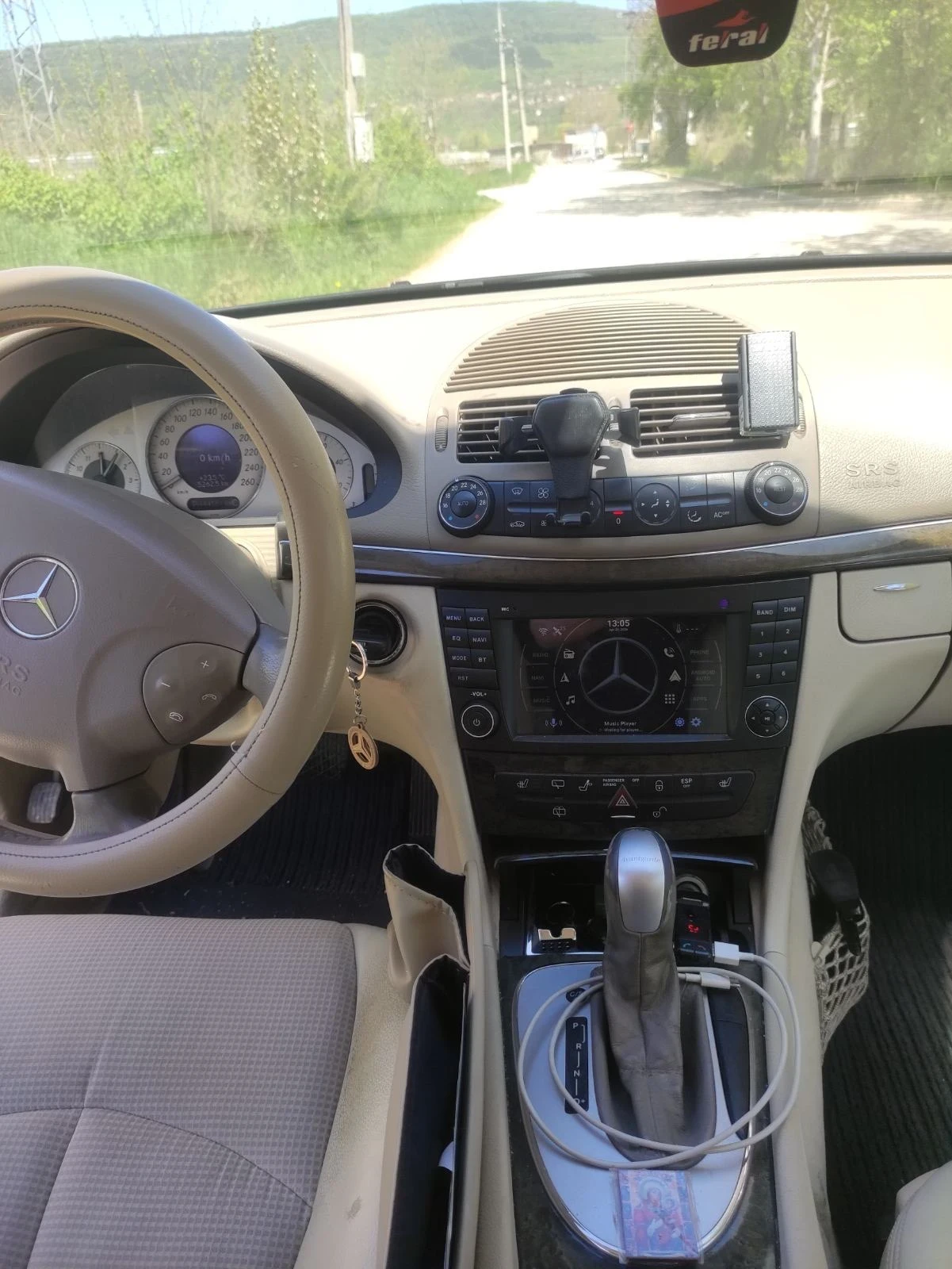 Mercedes-Benz E 270, снимка 10 - Автомобили и джипове - 54581033