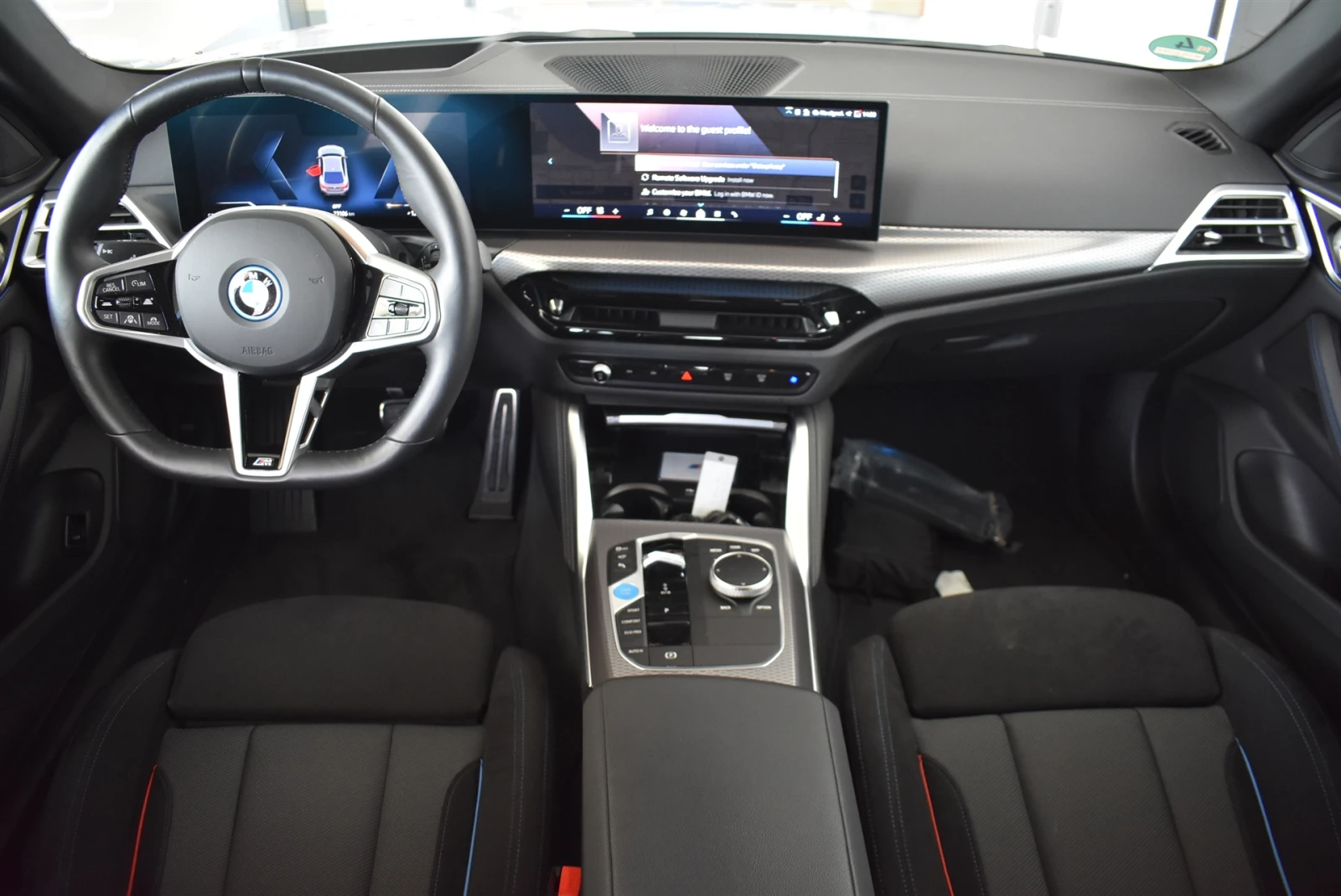 BMW i4 xDrive40 Gran Coupe, снимка 7 - Автомобили и джипове - 54593587