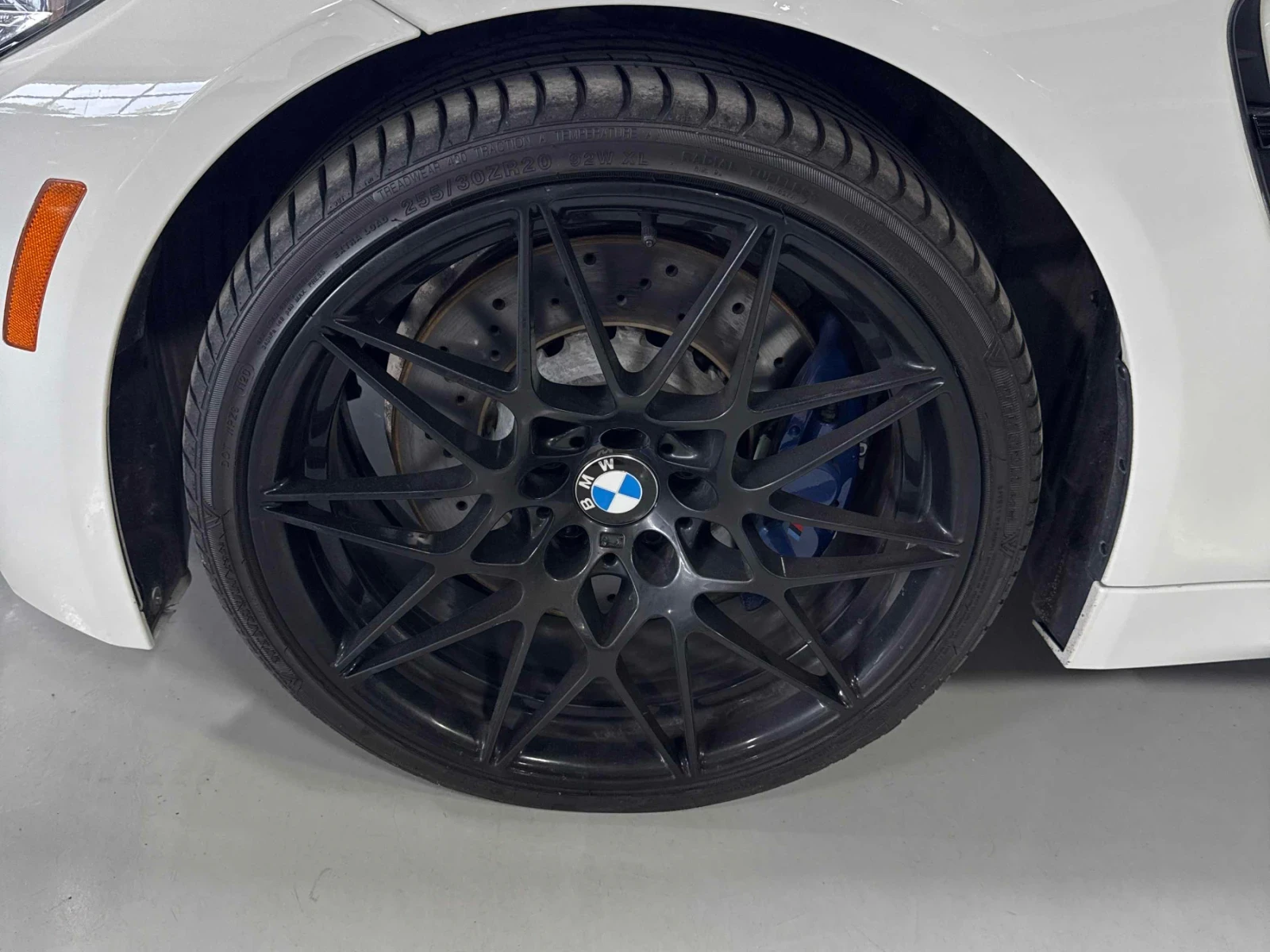 BMW M4 MANUAL * ПОДГРЕВ * CARBON * HARMAN KARDON * CARFAX, снимка 11 - Автомобили и джипове - 54902124