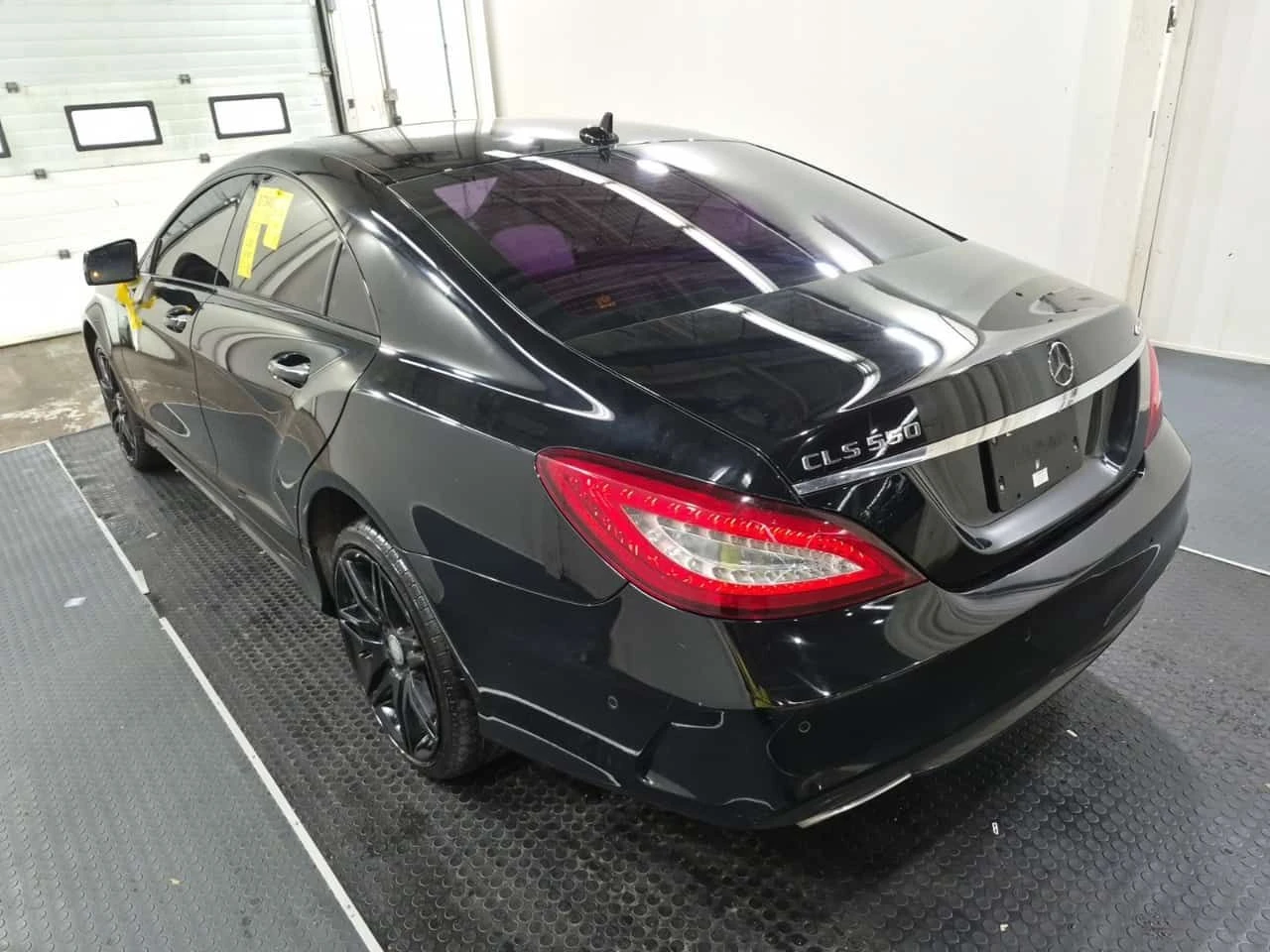 Mercedes-Benz CLS 550 * CARFAX * ОБДУХВАНЕ * СЛЕДЕНЕ НА ЛЕНТИ * 360 * , снимка 4 - Автомобили и джипове - 54945037