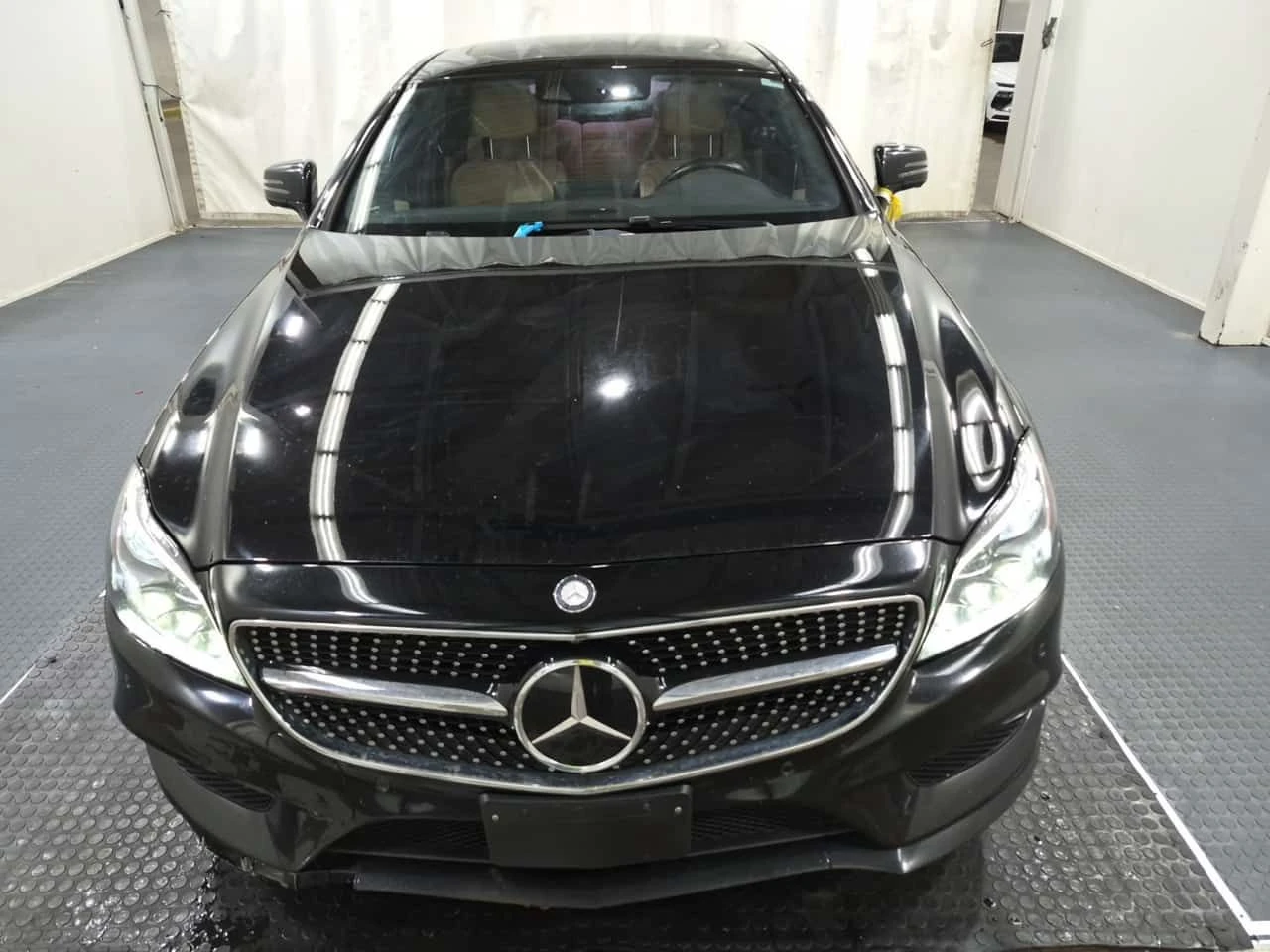 Mercedes-Benz CLS 550 * CARFAX * ОБДУХВАНЕ * СЛЕДЕНЕ НА ЛЕНТИ * 360 * , снимка 5 - Автомобили и джипове - 54945037