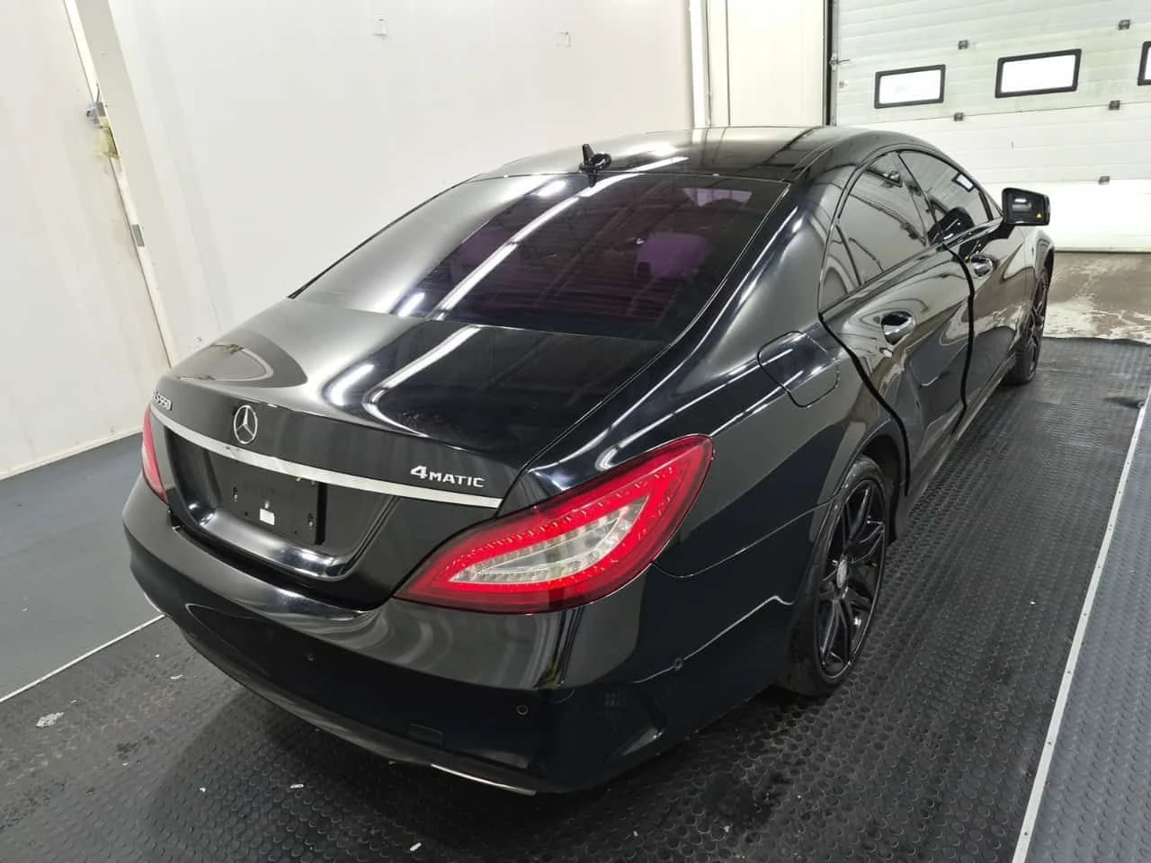 Mercedes-Benz CLS 550 * CARFAX * ОБДУХВАНЕ * СЛЕДЕНЕ НА ЛЕНТИ * 360 * , снимка 3 - Автомобили и джипове - 54945037