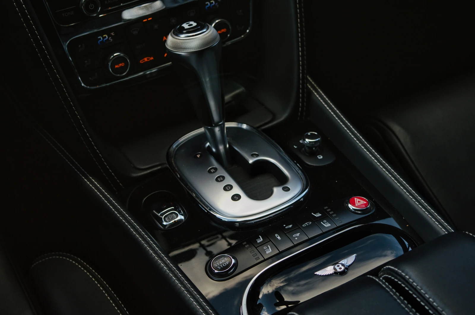 Bentley Continental gt 4.0 V8, снимка 10 - Автомобили и джипове - 55033165