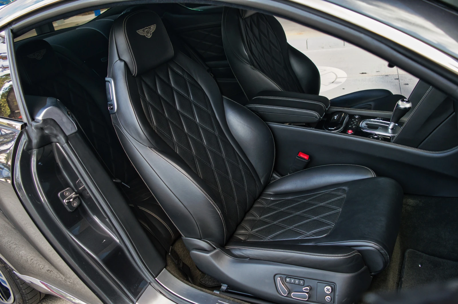Bentley Continental gt 4.0 V8, снимка 14 - Автомобили и джипове - 55033165