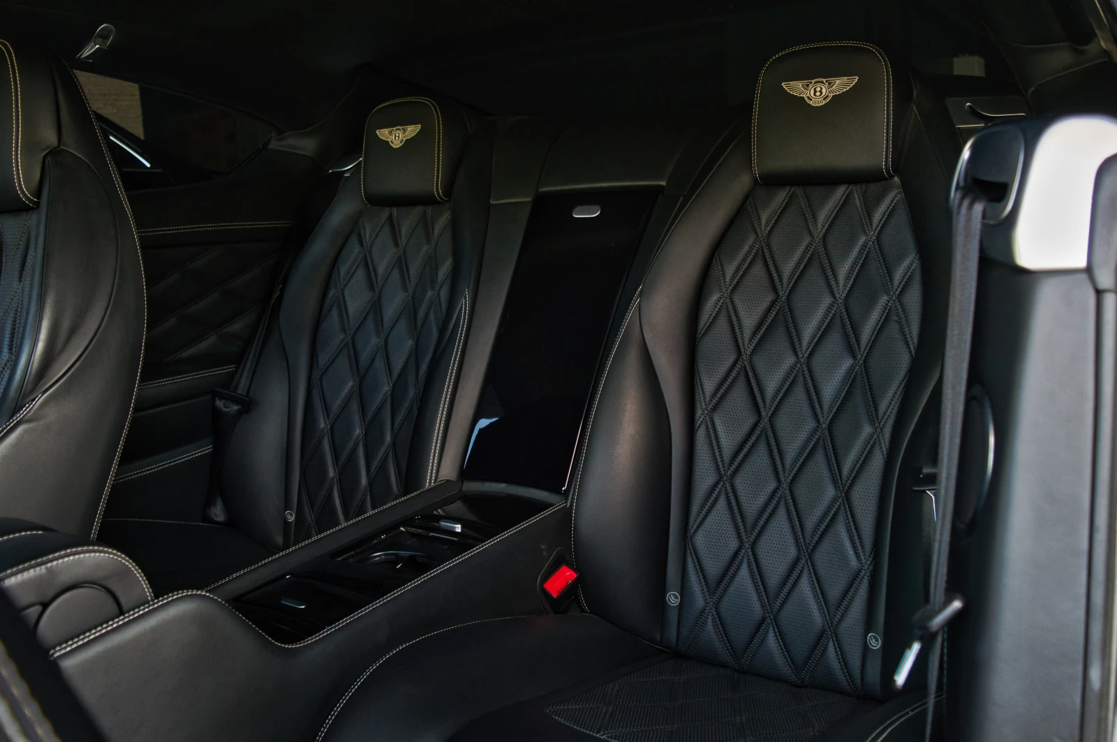 Bentley Continental gt 4.0 V8, снимка 15 - Автомобили и джипове - 55033165