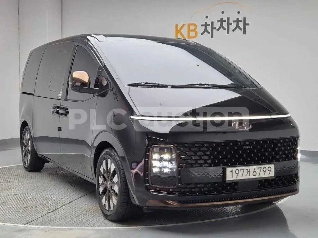 Hyundai Staria, снимка 3 - Автомобили и джипове - 55051701