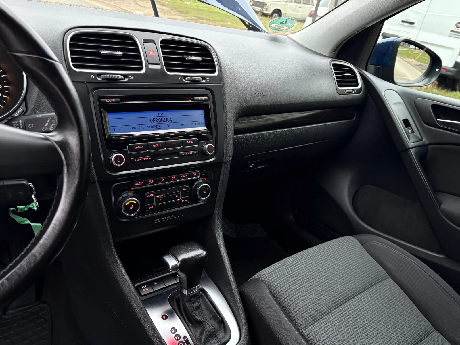 VW Golf 6. 1.6i 102к.с. АВТОМАТИК  159 000км#, снимка 11 - Автомобили и джипове - 55132448