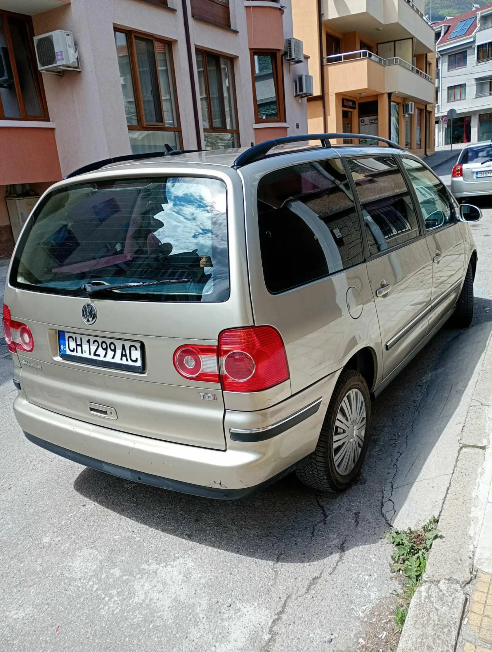 VW Sharan 1.9tdi, снимка 2 - Автомобили и джипове - 55267451