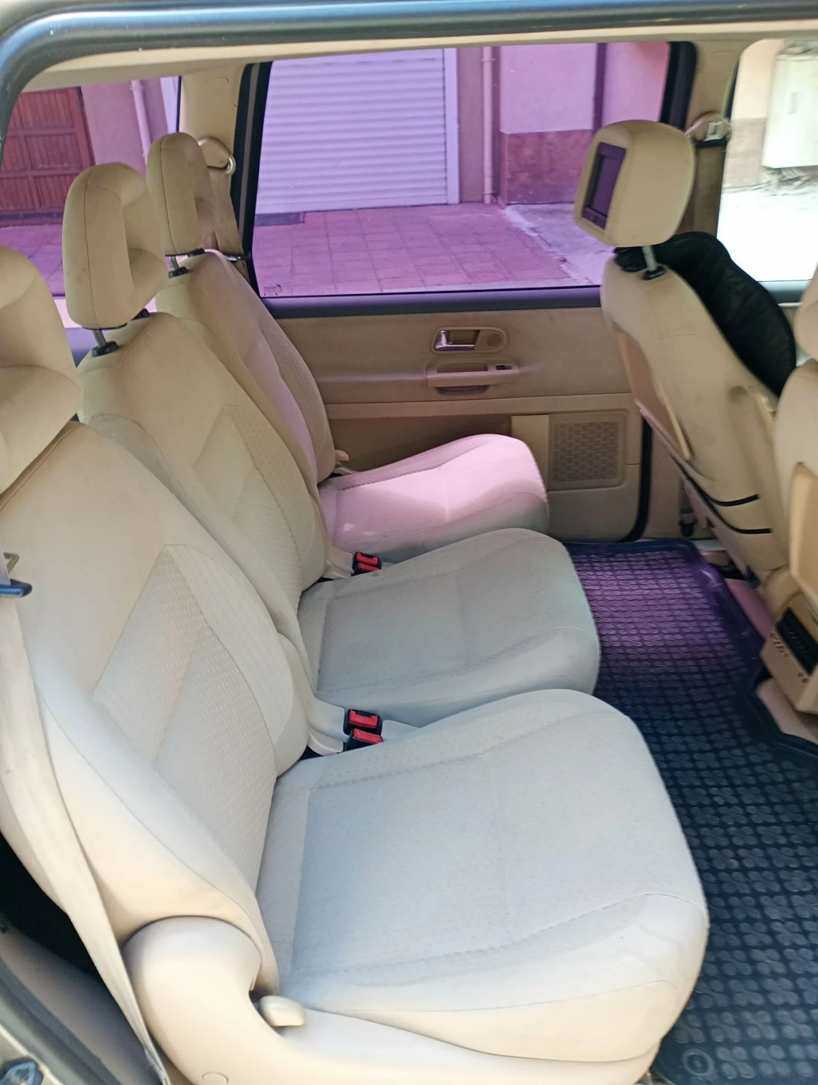 VW Sharan 1.9tdi, снимка 8 - Автомобили и джипове - 55267451