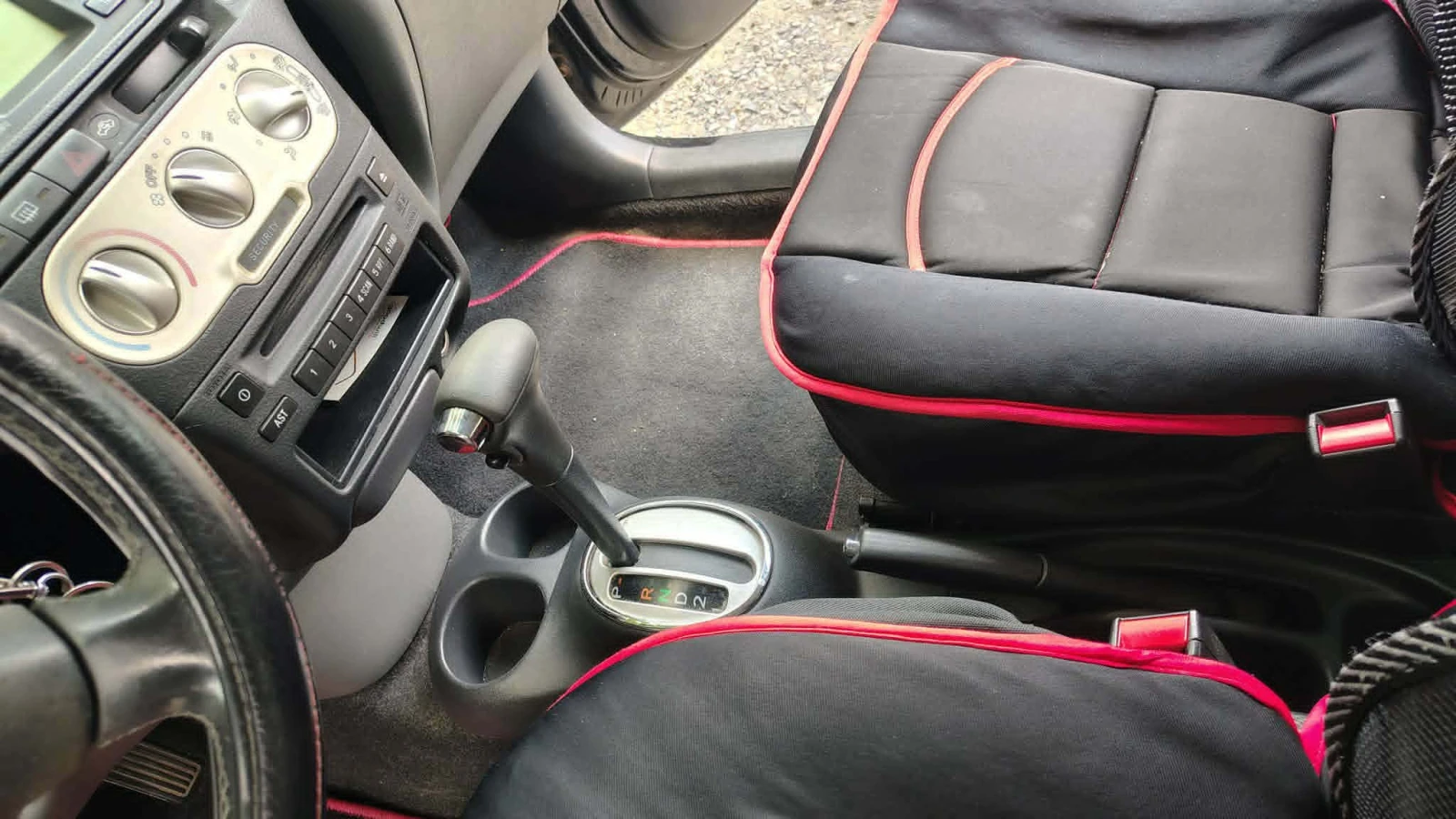 Toyota Yaris, снимка 3 - Автомобили и джипове - 55279500