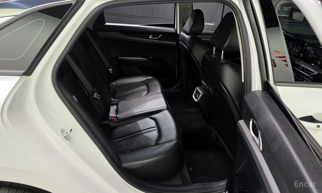 Kia K5 2.0* LPI* ПОДГРЕВ* КАМЕРА* КЕЙЛЕС* LANE* ASSIST* , снимка 16 - Автомобили и джипове - 55281843