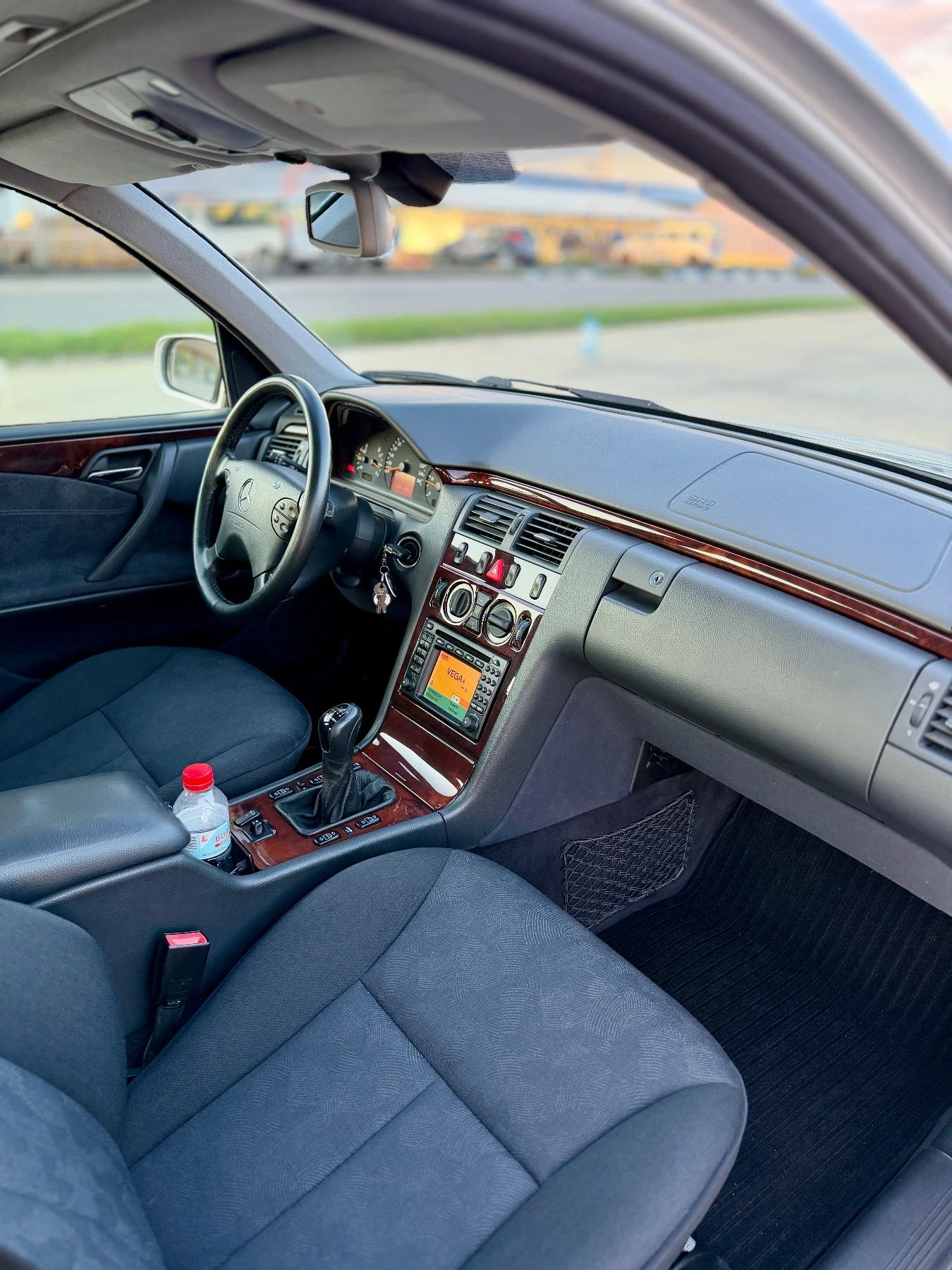 Mercedes-Benz E 220 E200 2.2CDI Elegance Facelift , снимка 10 - Автомобили и джипове - 55444110
