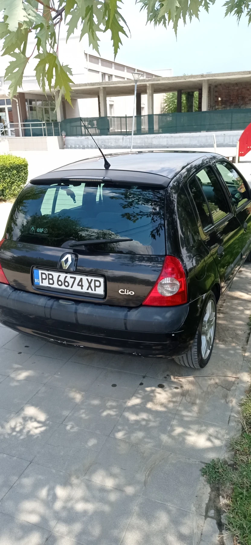 Renault Clio 1.2i, снимка 2 - Автомобили и джипове - 55595640