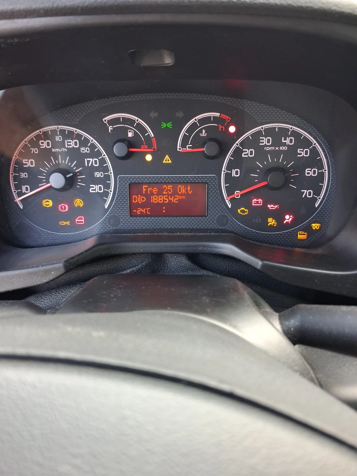 Fiat Qubo, снимка 14 - Автомобили и джипове - 55612015