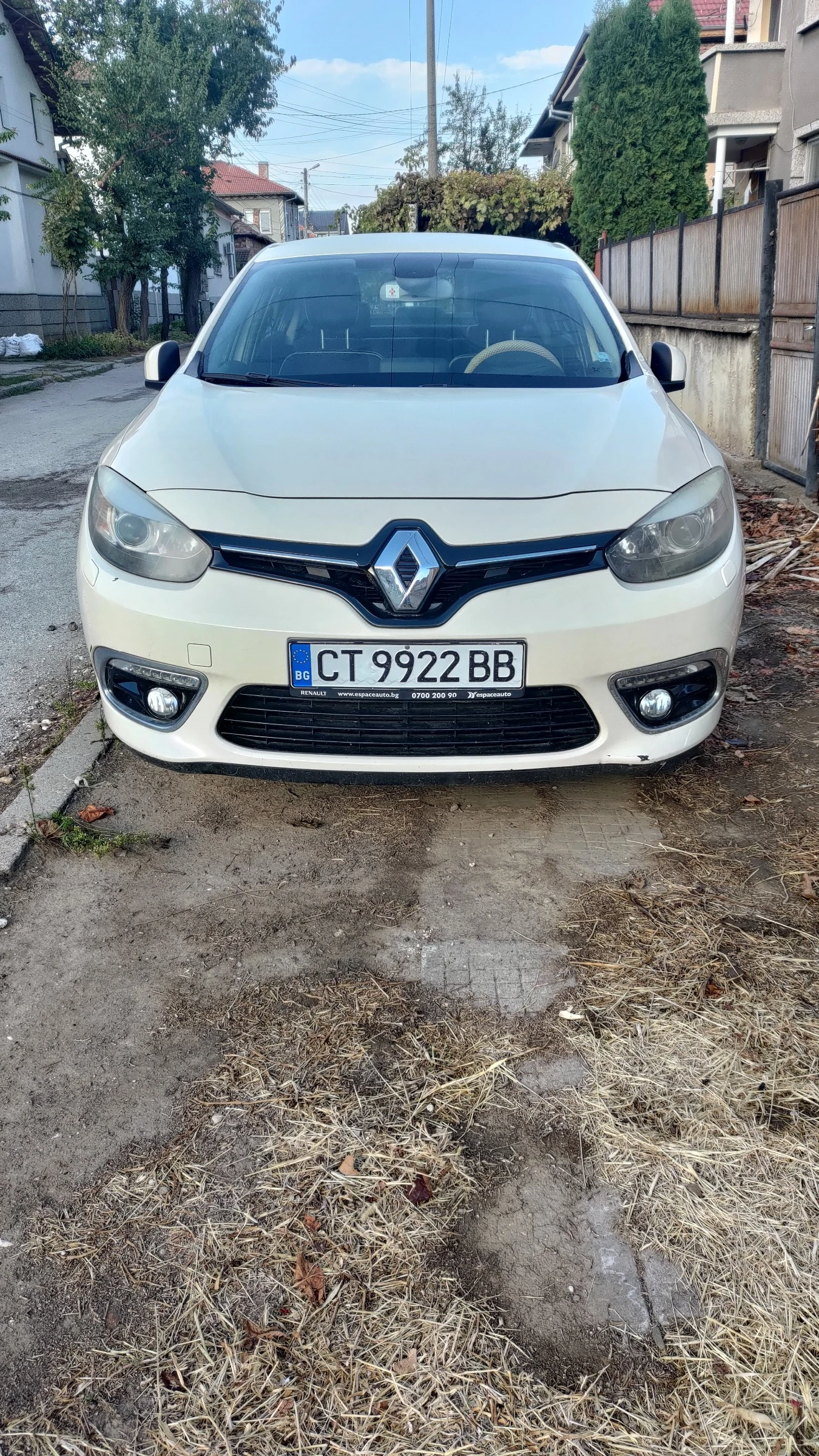 Renault Fluence, снимка 2 - Автомобили и джипове - 56564069