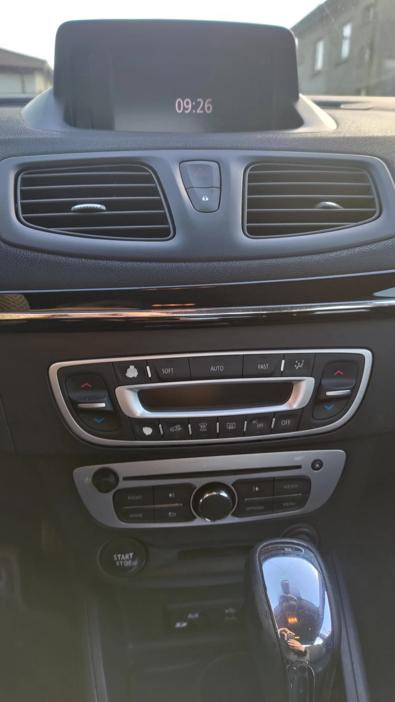 Renault Fluence, снимка 13 - Автомобили и джипове - 56564069