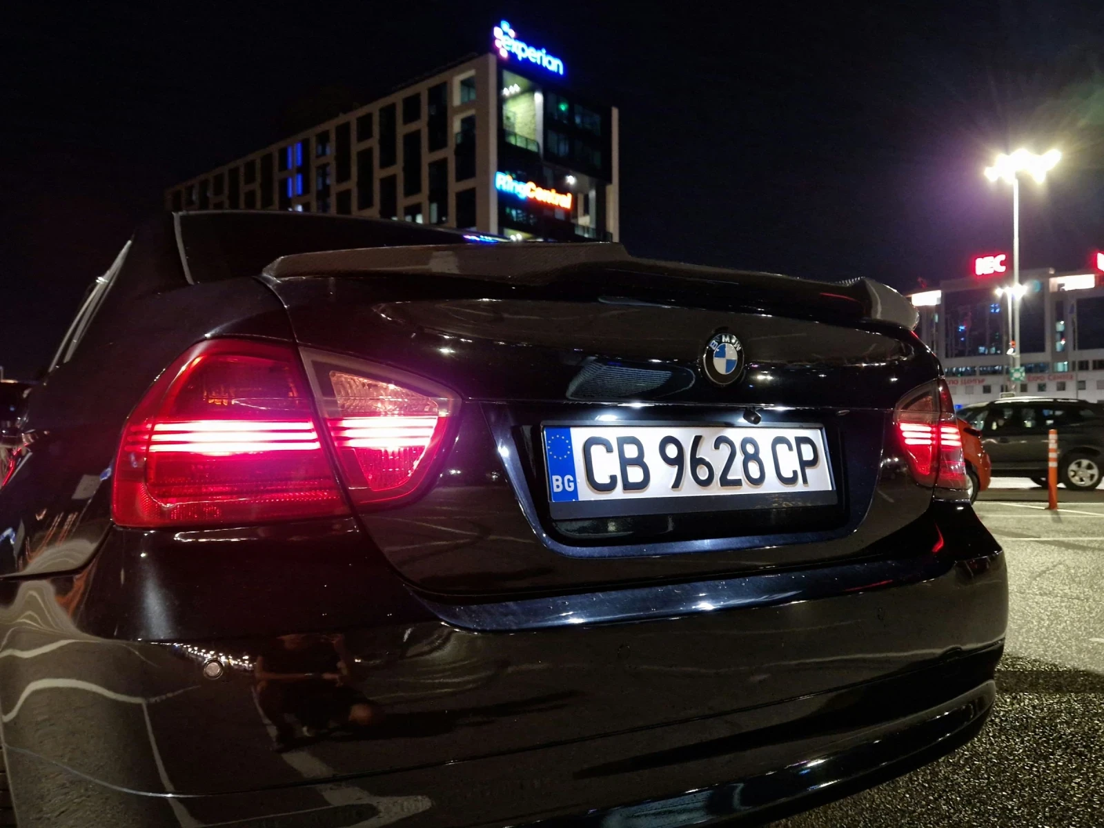 BMW 320 320d MultiMedia ЗАДНА КАМЕРА HERTZ BASS SYSTEM, снимка 6 - Автомобили и джипове - 56615603