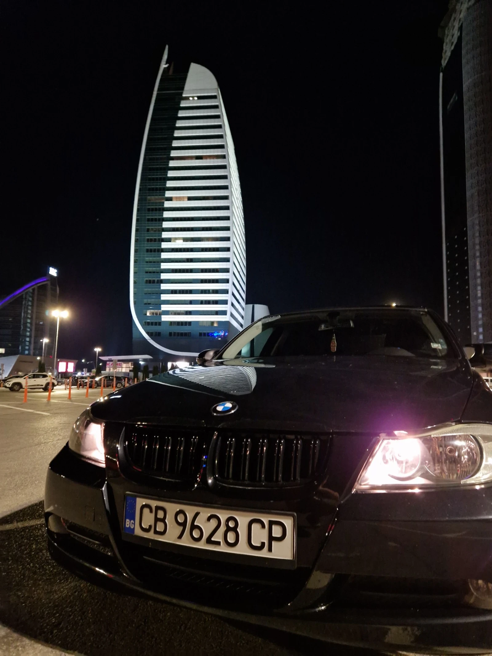 BMW 320 320d MultiMedia ЗАДНА КАМЕРА HERTZ BASS SYSTEM, снимка 11 - Автомобили и джипове - 56615603