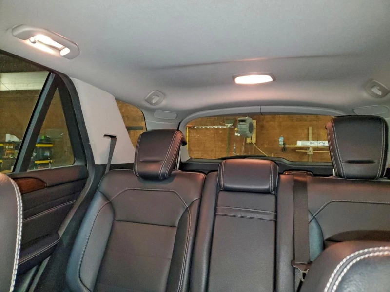 Mercedes-Benz ML 350 4MATIC* ПОДГРЕВ* PANO* КАМЕРА, снимка 10 - Автомобили и джипове - 53236480