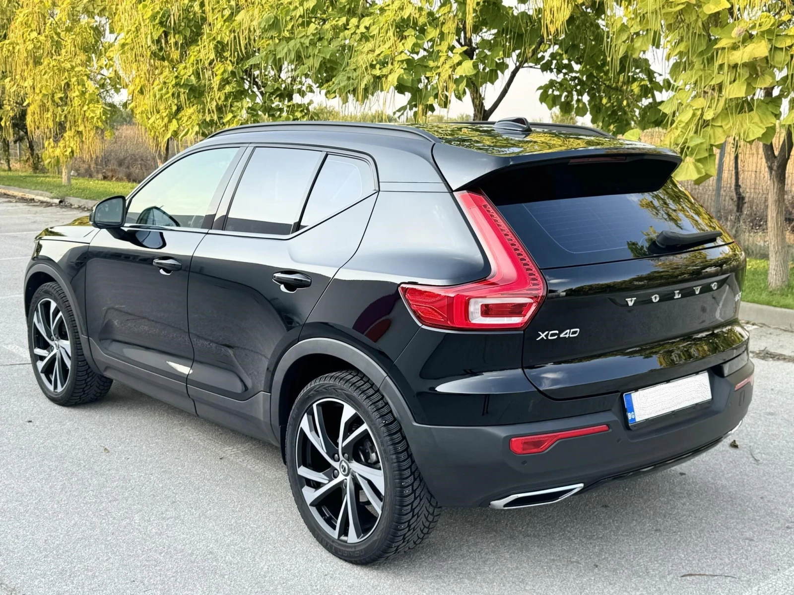 Volvo XC40 В ГАРАНЦИЯ - изображение 3