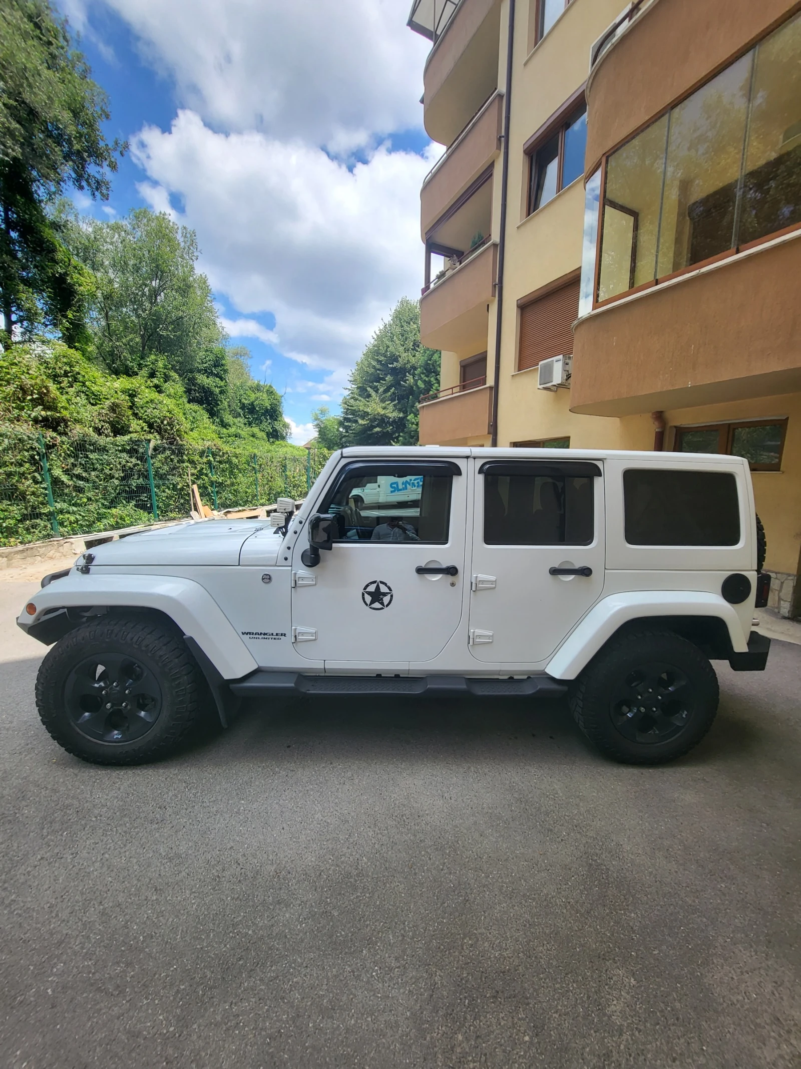 Jeep Wrangler Sahara unlimited  - изображение 8