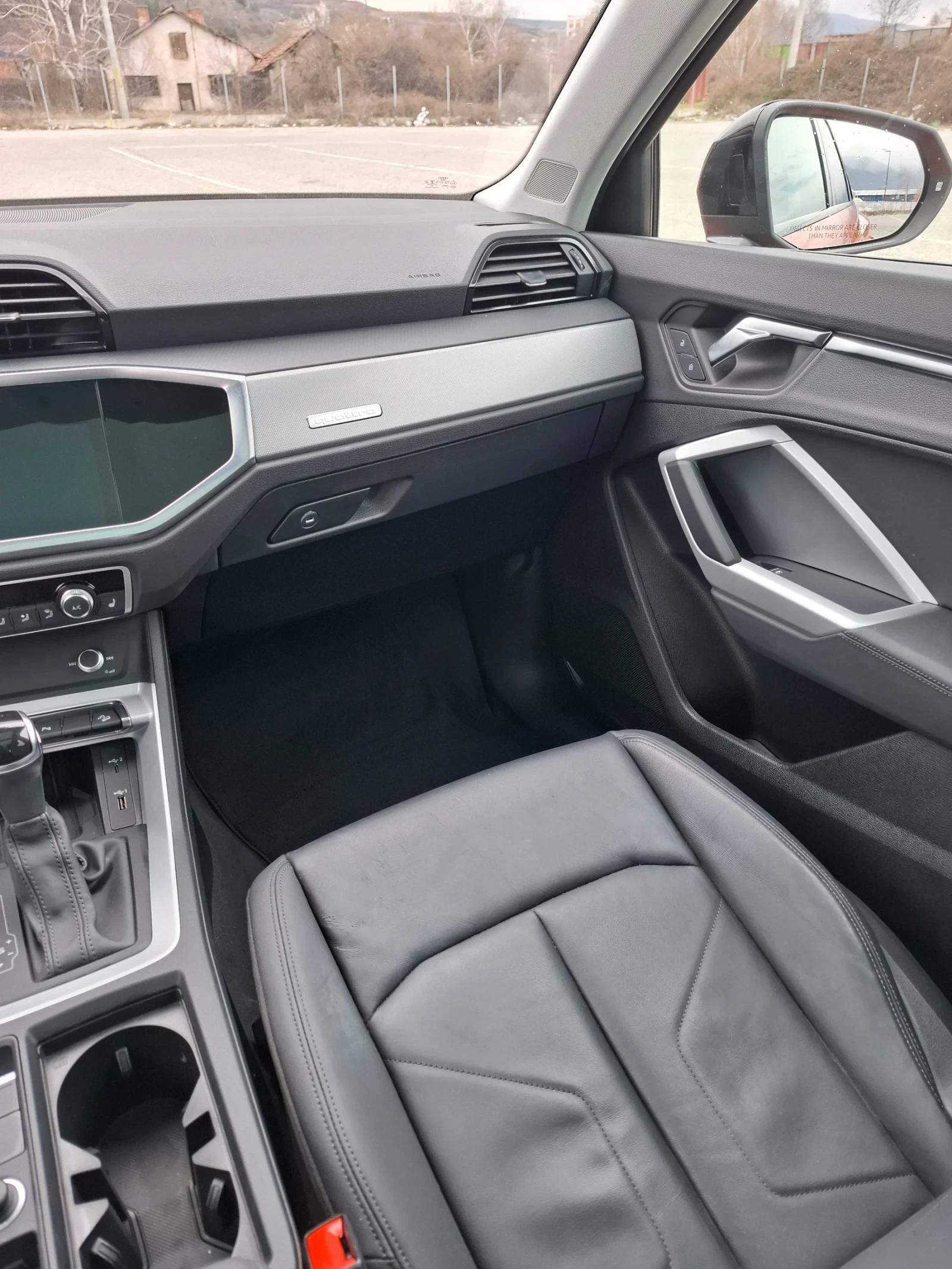 Audi Q3 2.0 ТFSI S-line Панарома Quattro KEYLESS, снимка 12 - Автомобили и джипове - 54113359