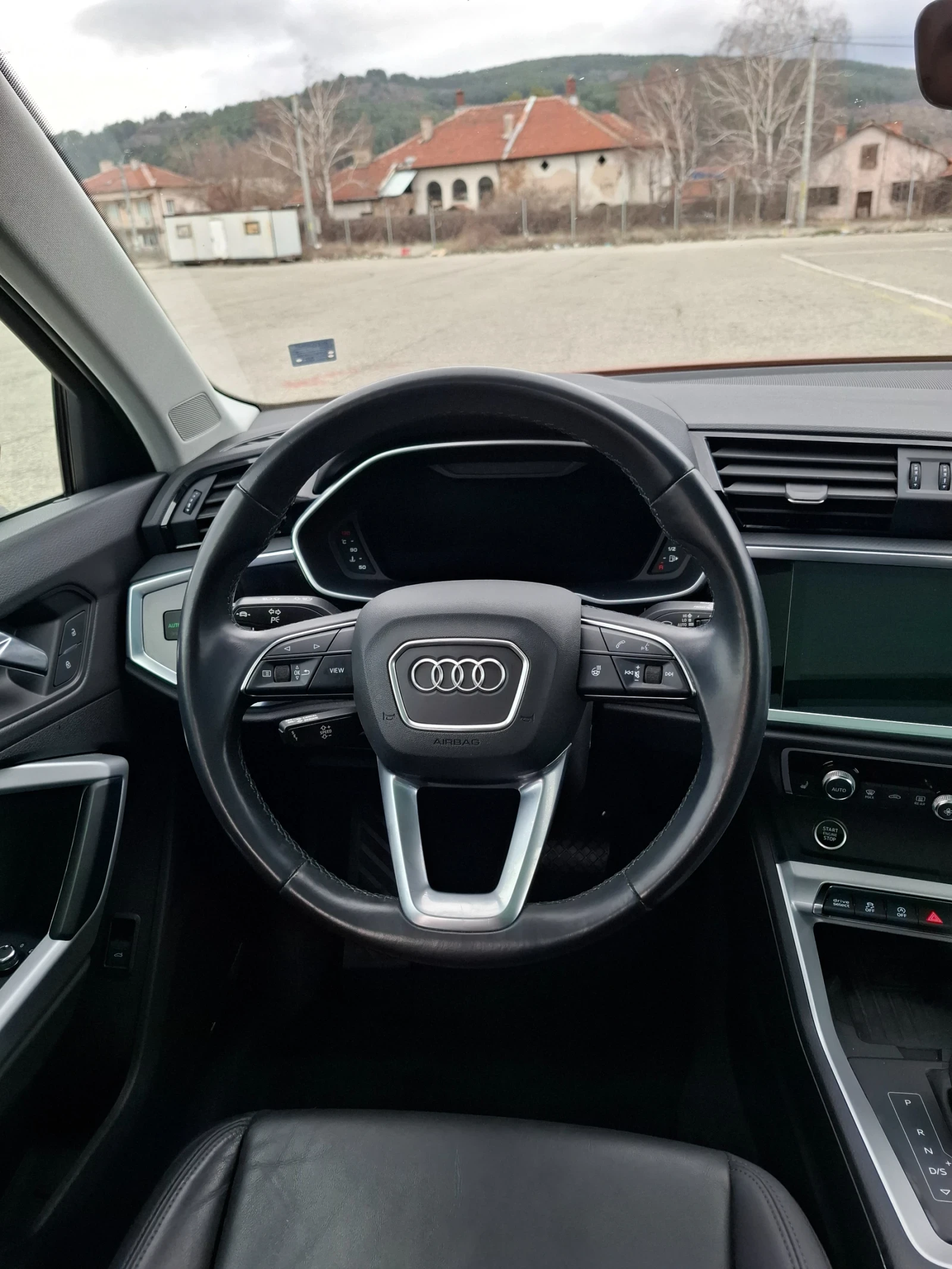 Audi Q3 2.0 ТFSI S-line Панарома Quattro KEYLESS, снимка 9 - Автомобили и джипове - 54113359