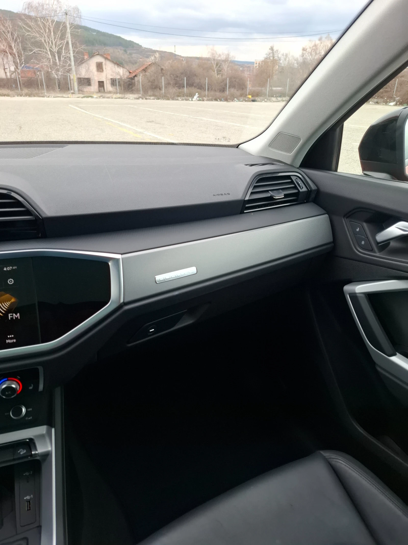 Audi Q3 2.0 ТFSI S-line Панарома Quattro KEYLESS, снимка 16 - Автомобили и джипове - 54113359