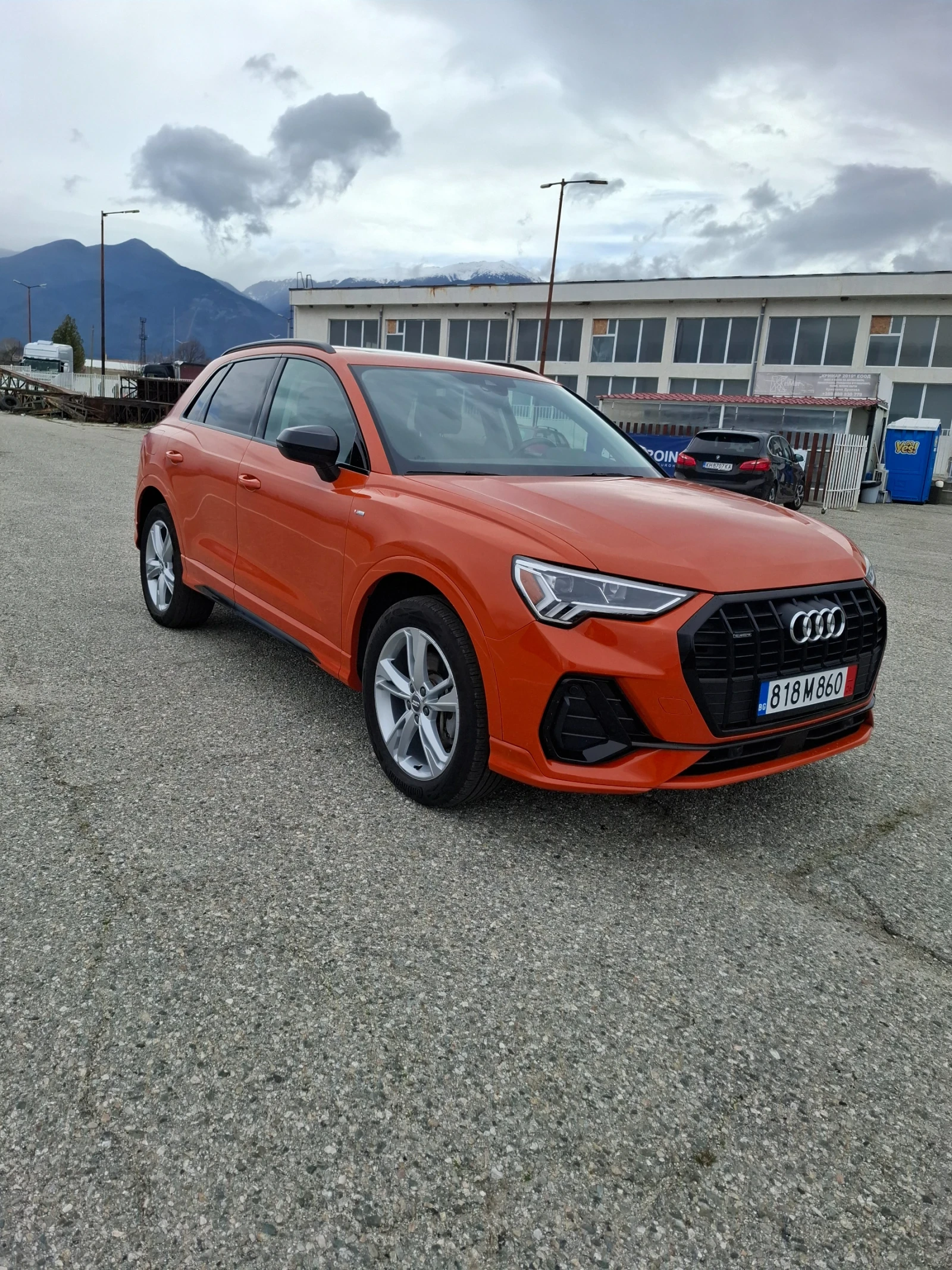 Audi Q3 2.0 ТFSI S-line Панарома Quattro KEYLESS, снимка 3 - Автомобили и джипове - 54113359